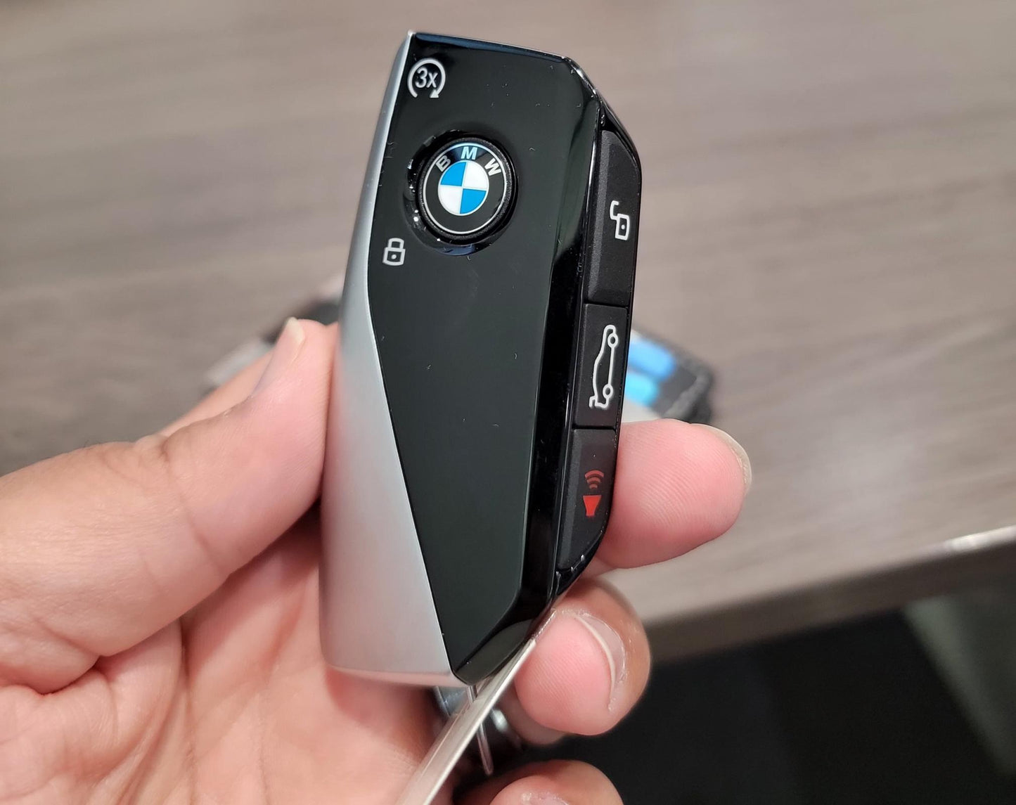 Калъф за ключ BMW M – спортен дизайн и премиум 360° защита