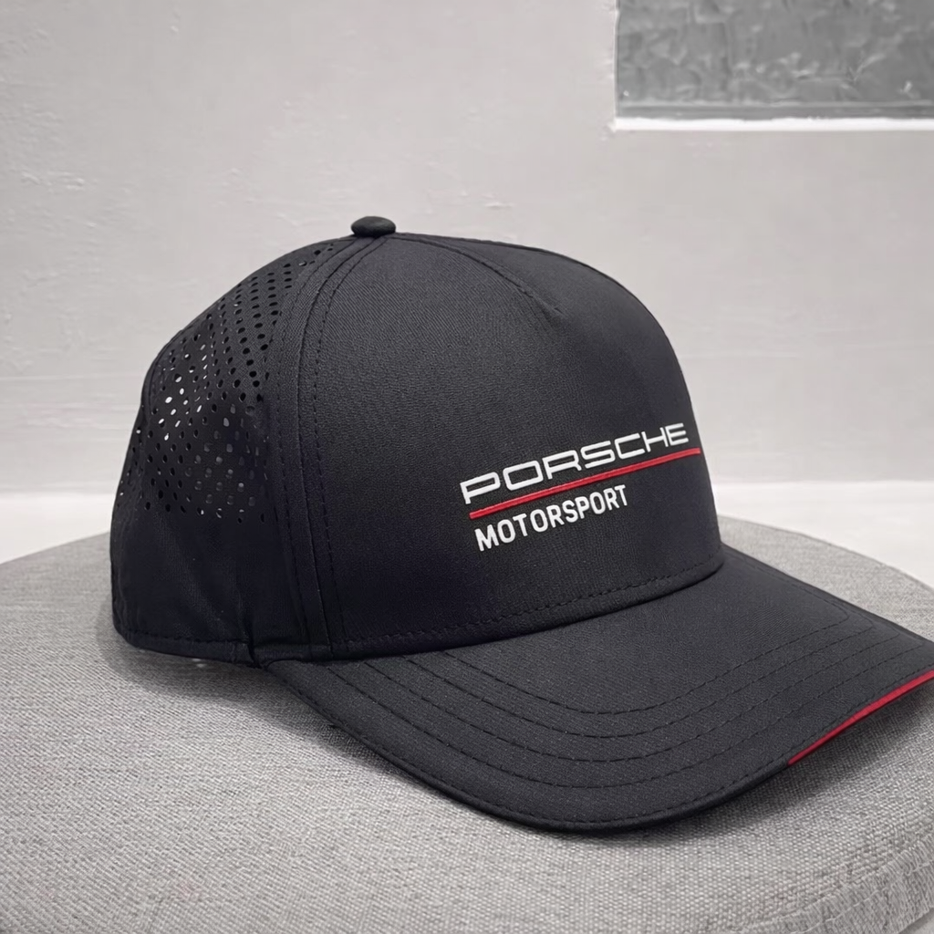 Спортна шапка Porsche Motorsport – черна с червени детайли