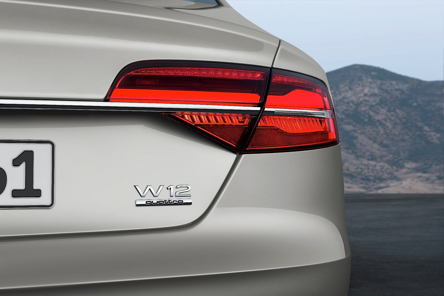 Емблема QUATTRO лепяща сива