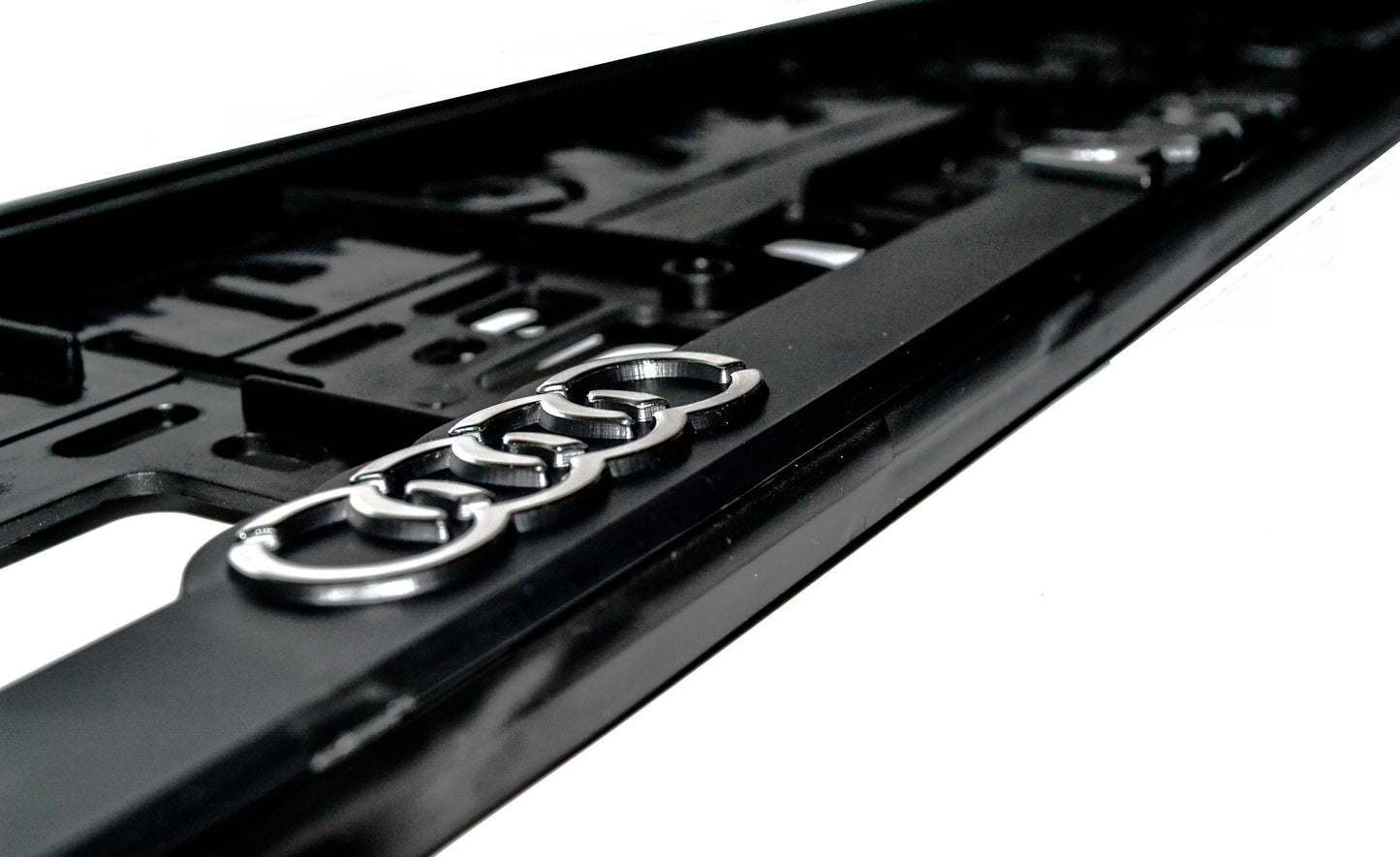 Табела за регистрационен номер AUDI