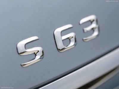 Емблема S63 задна лепяща w222