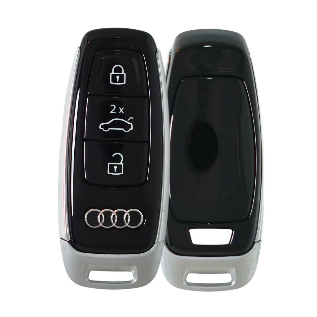 Кожен калъф за ключ AUDI с червен шев + метален карабинер