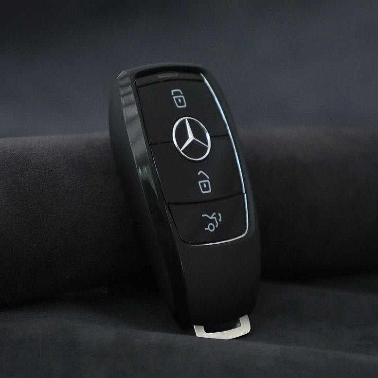 Кожен AMG калъф за ключ Алкантара