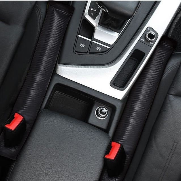 Възглавнички между седалките с лого 2 бр.