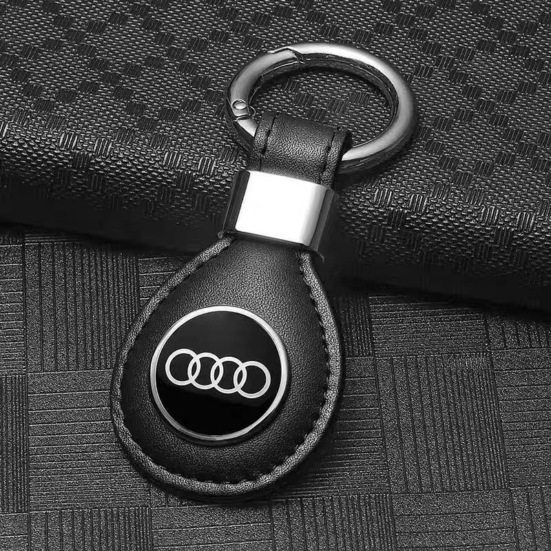 Луксозен кожен ключодържател Audi – стил и здравина