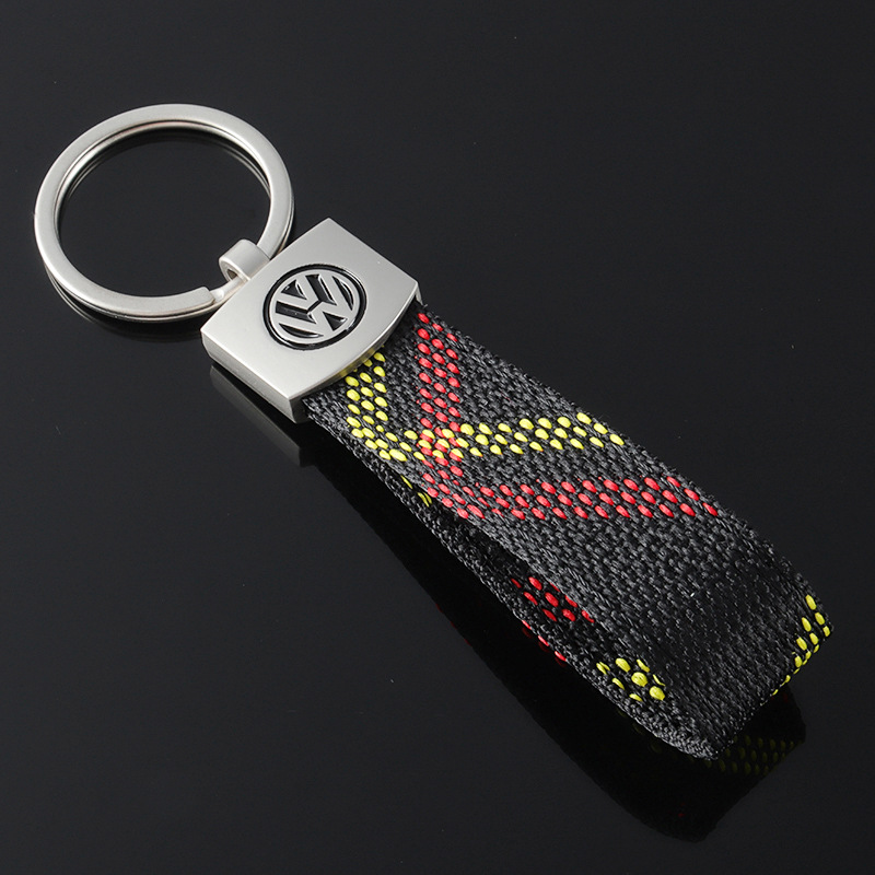 VW Ключодържател – Спортен Текстилен Дизайн с Цветни Акценти