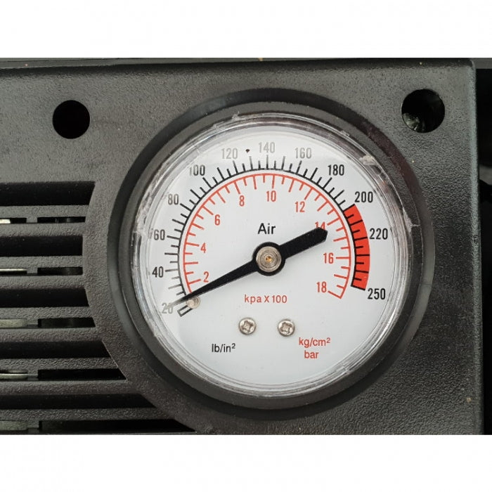 Автомобилен компресор за гуми в куфар HL-121 – 12V, 250 PSI / 18 Bar