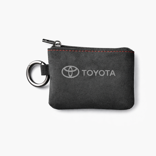 Калъф за ключ Toyota от алкантара – компактен и стилен