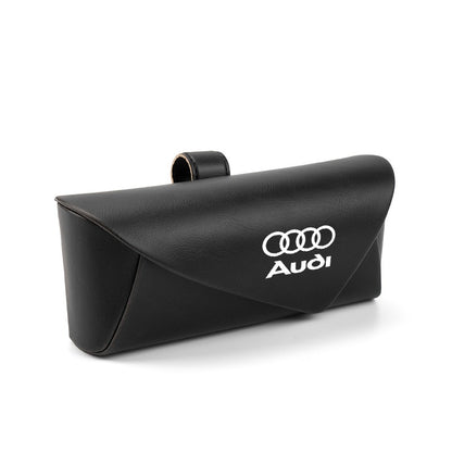 Луксозен автомобилен калъф за очила AUDI – магнитен монтаж за сенник КОЖА