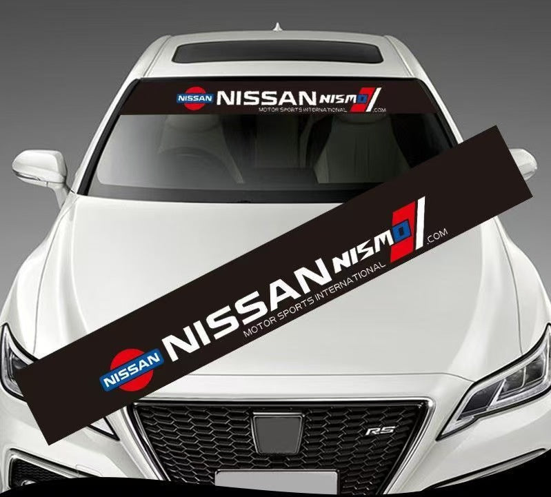 Стикер сенник за предно стъкло – спортен дизайн 135 x 20 см Nissan