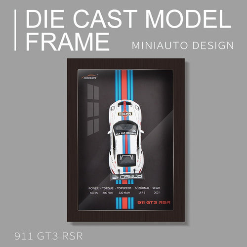 Макет Porsche 911 GT3 RSR в рамка – метален модел със светлини и отварящи се врати