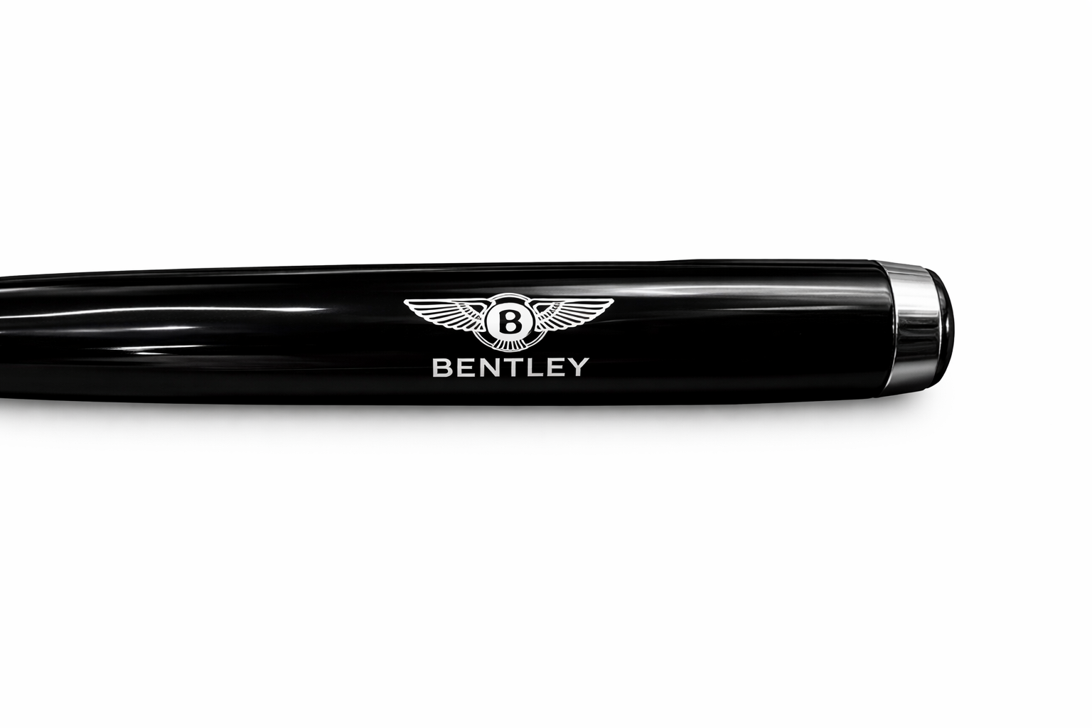 Bentley Луксозен Химикал с Кутия – Черен Метален Дизайн