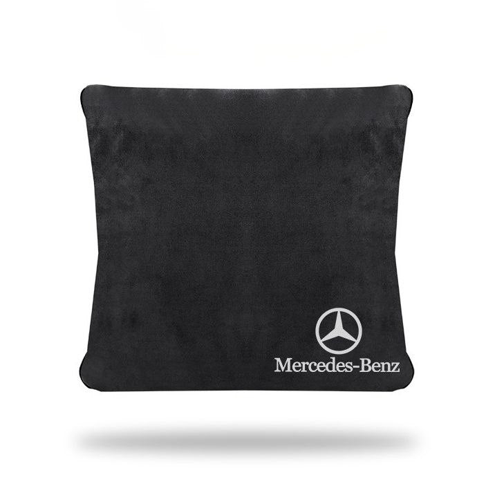 Велурена възглавница