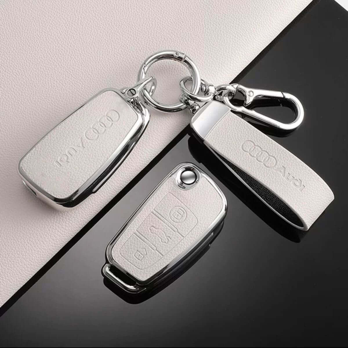Луксозен калъф за ключ Audi + кожен ключодържател – Премиум комплект БЯЛ