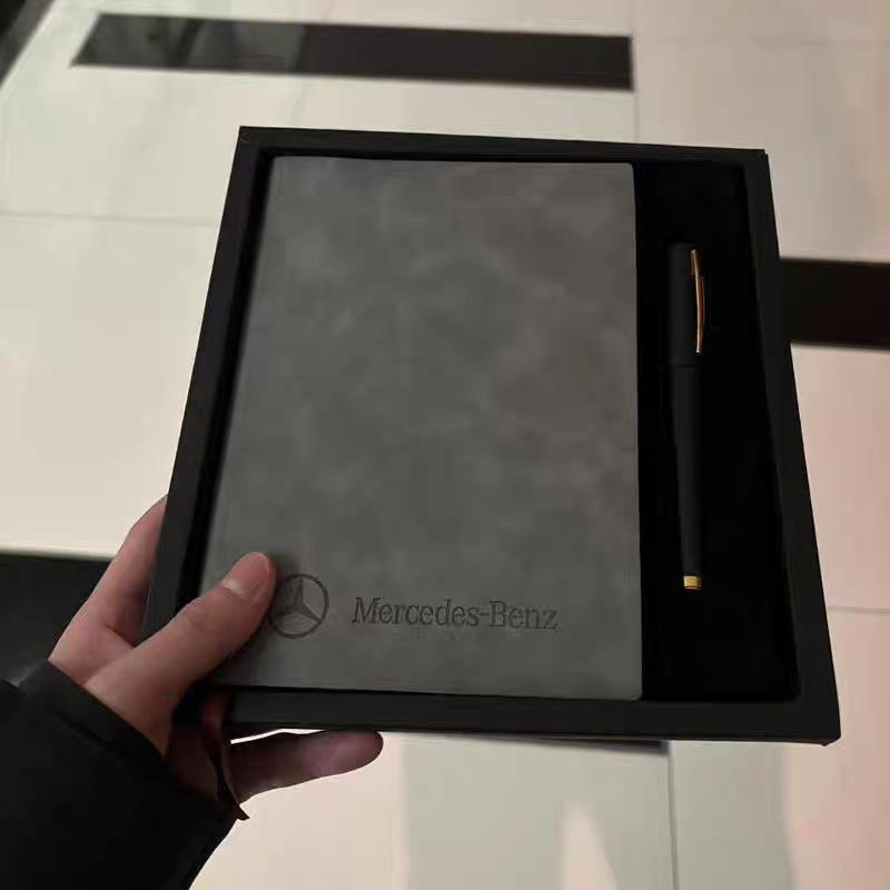 Тефтер за кола с лого