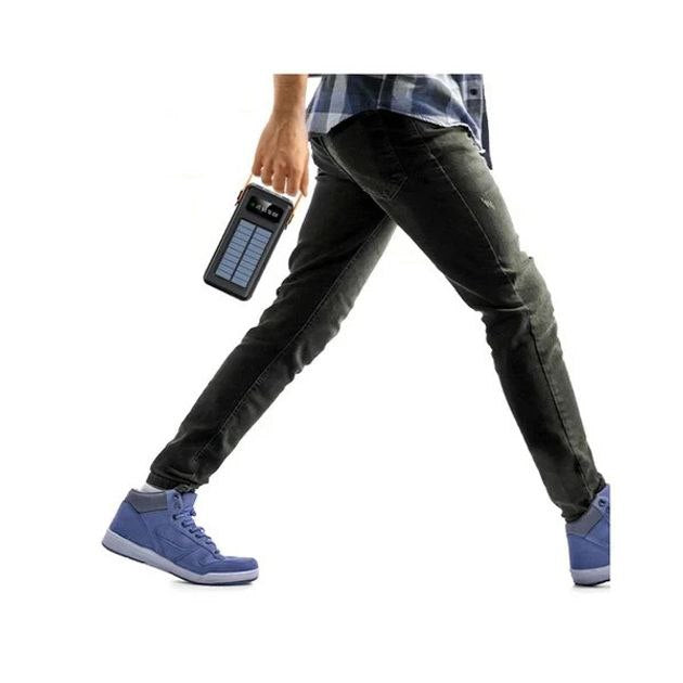 Външна батерия (Power bank) 100 000 mAh със слънчев панел и адаптери, модел YM-638CX, черен цвят.