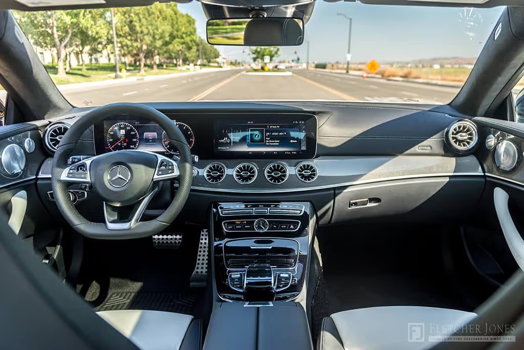 Емблема AMG за волан Mercedes – C, CLA, CLS, E, GLC, GLE